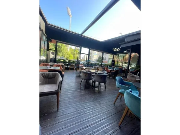 Tirane, shes Shitet, Biznes Bar Lounge, Stadiumi Dinamo", Tirane 40.000 €