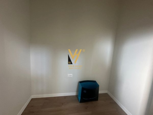 Tirane, jepet me qera Vile 2+1+Ballkon Kati 0, 300 m² 1.500 € (RRUGA E VILAVE)