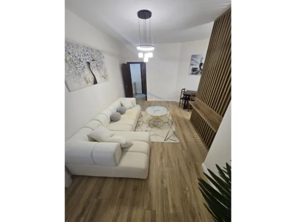 Durres, shes apartament 1+1+Ballkon Kati 2, 70 m² 88.000 € (Shkembi i Kavajes)