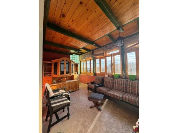 Tirane, shitet apartament 2+1+Ballkon Kati 5, 118 m² 160.000 € (Fresk)