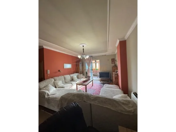 Tirane, shitet apartament 2+1+Ballkon Kati 5, 118 m² 160.000 € (Fresk)