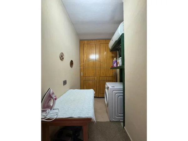 Tirane, shitet apartament 2+1+Ballkon Kati 5, 118 m² 160.000 € (Fresk)