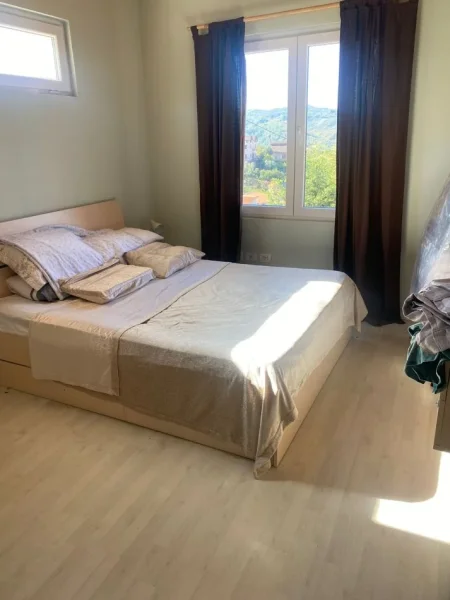 Tirane, shitet 4+1+Aneks+Ballkon Kati 3, 1.896 m² 380.000 € (PEZE E VOGEL)