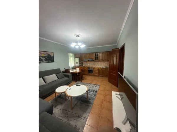 Tirane, shitet Vile 4+1+Ballkon , 217 m² 370.000 € (Jordan Misja)