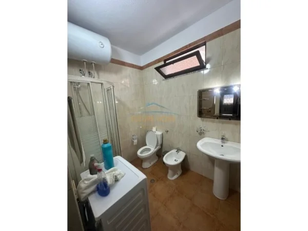 Tirane, shitet Vile 4+1+Ballkon , 217 m² 370.000 € (Jordan Misja)