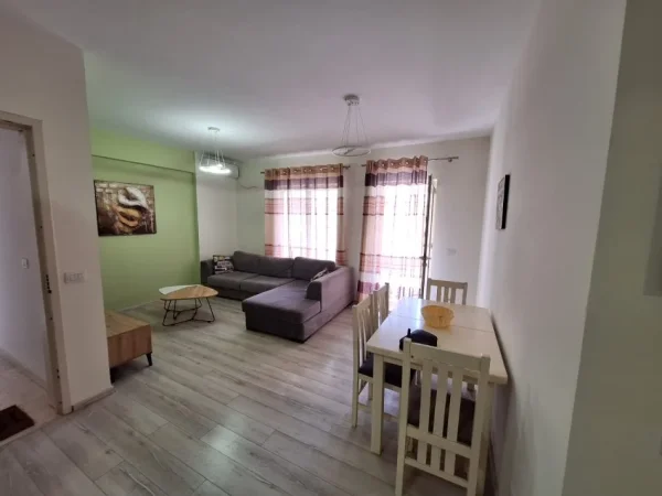 Tirane, shitet apartament 2+1+Ballkon Kati 4, 99 m² 205.000 € (kopshti zoologjik)