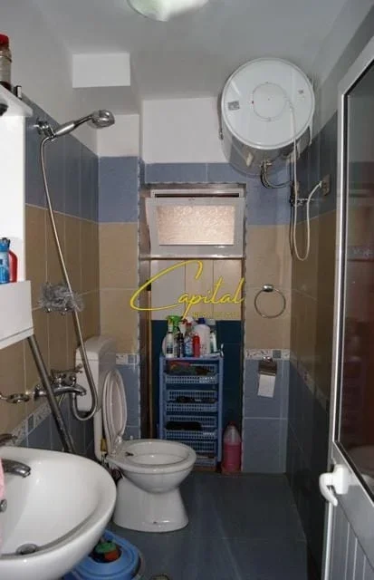 Tirane, shitet apartament 2+1 Kati 1, 65 m² 150.000 € (SELVIA)