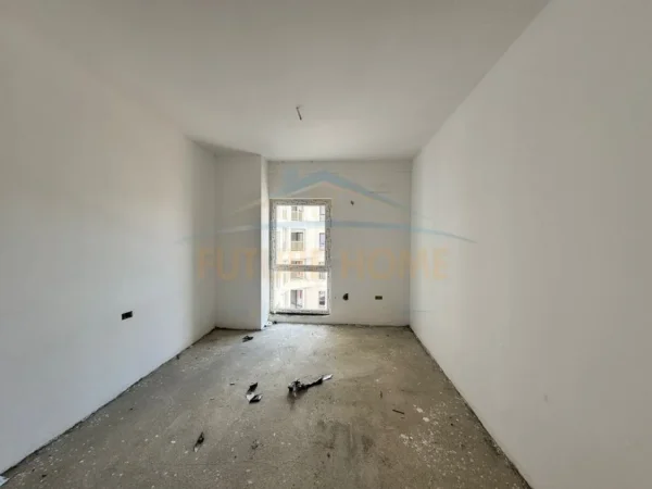 Tirane, shitet apartament 3+1+Ballkon , 247 m² 468.000 € (Zogu i zi)