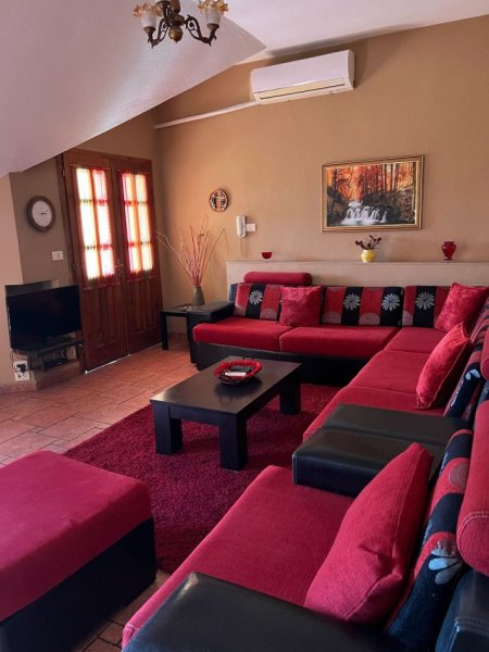 Tirane, jepet me qera Vile 2+1 Kati 3, 130 m² 500 € (don bosko)