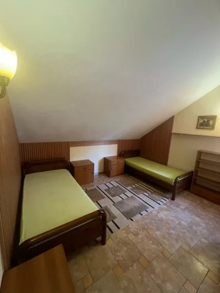 Tirane, jepet me qera Vile 2+1 Kati 3, 130 m² 500 € (don bosko)