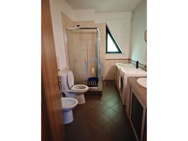 Tirane, shes apartament 3+1 Kati 6, 125 m² 