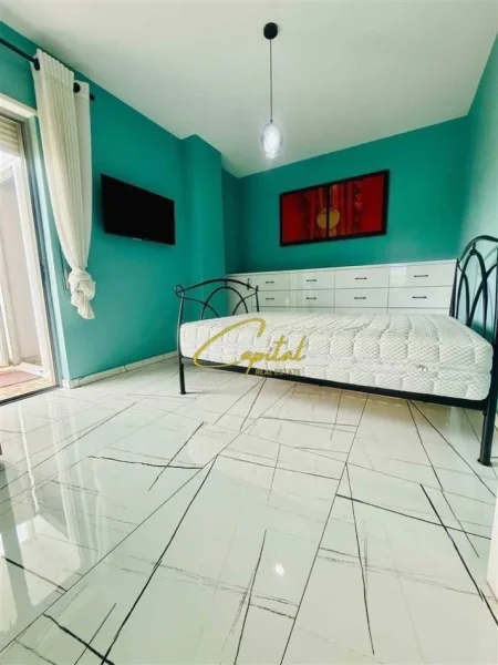 Tirane, jepet me qera apartament 2+1 Kati 4, 130 m² 1.300 € (LIQENI I THATE)