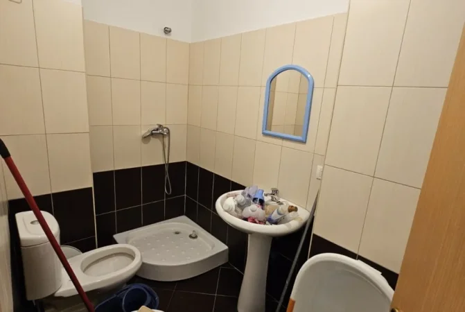 Tirane, jepet me qera apartament 2+1 Kati 4, 114 m² 490 € (Rruga Teodor Keko)