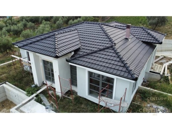 Tirane, shitet Vile 1 Katshe Kati 1, 142 m² 800.000 € (Farke)