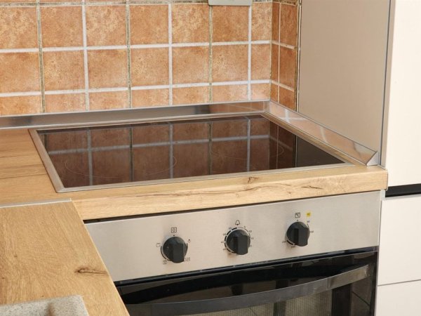 Tirane, jepet me qera Vile 1+1+Ballkon Kati 3, 60 m² 400 € (rruga e kavajes)