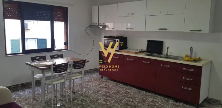 Tirane, jepet me qera apartament 2+1+Ballkon Kati 4, 93 m² 600 € (SHESHI WILLSON)
