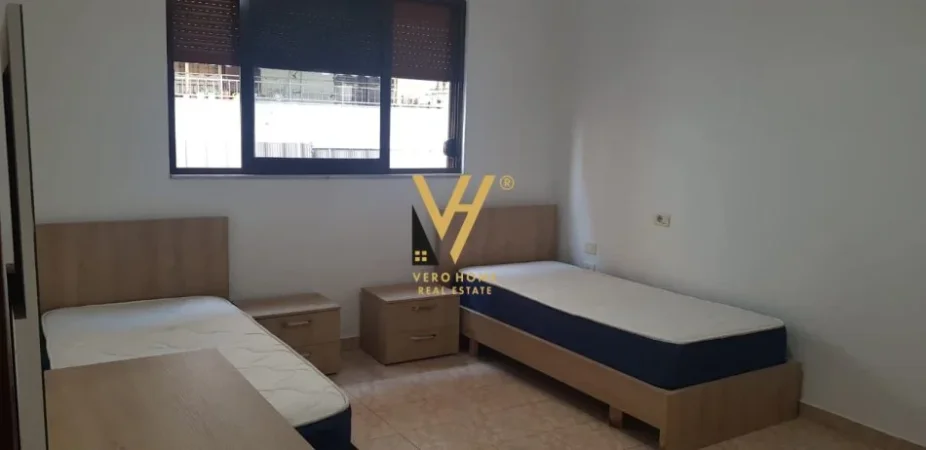 Tirane, jepet me qera apartament 2+1+Ballkon Kati 4, 93 m² 600 € (SHESHI WILLSON)