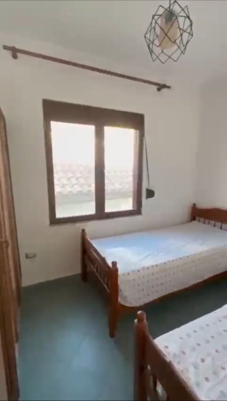 Tirane, jepet me qera Vile 2+1 Kati 2, 80 m² 500 € (ZOGU I ZI)