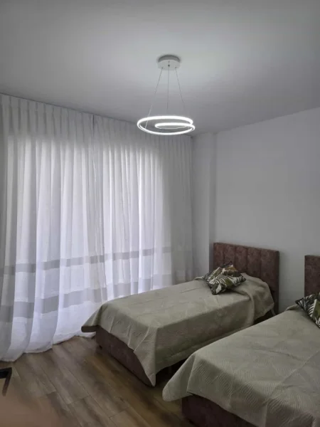 Tirane, jepet me qera apartament 2+1+Ballkon Kati 3, 1 m² 700 € (VASIL SHANTO)