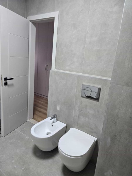 Tirane, jepet me qera apartament 2+1+Ballkon Kati 3, 1 m² 700 € (VASIL SHANTO)