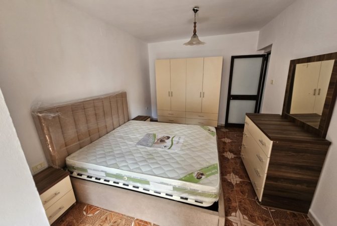 Tirane, jepet me qera apartament 2+1 Kati 1, 98 m² 400 € (Rruga Haxhi Hysen Dalliu)