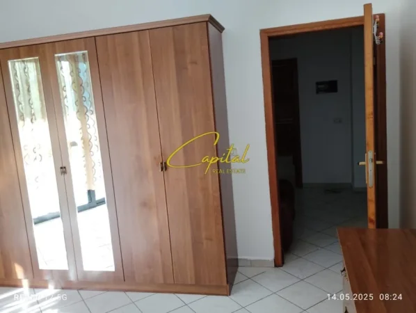 Tirane, jepet me qera apartament 2+1 Kati 2, 80 m² 700 € (BRRYLI)