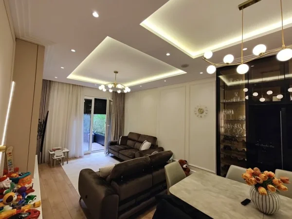 Tirane, shitet apartament 2+1 , 98 m² 330.000 € (TEG)