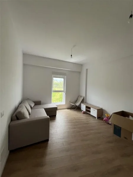 Tirane, jepet me qera apartament 2+1 Kati 7, 75 m² 500 € (ali demi)