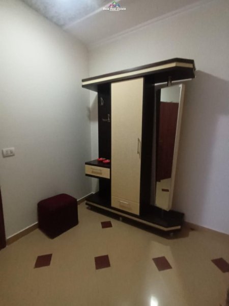 Tirane, jepet me qera apartament 1+1+Ballkon Kati 3, 70 m² 500 € (shkolla e baletit)