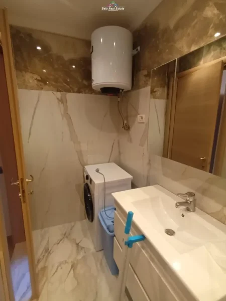Tirane, jepet me qera apartament 1+1+Ballkon Kati 3, 70 m² 500 € (shkolla e baletit)