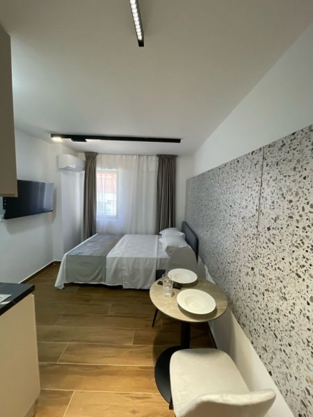 shitet , 330.000 €