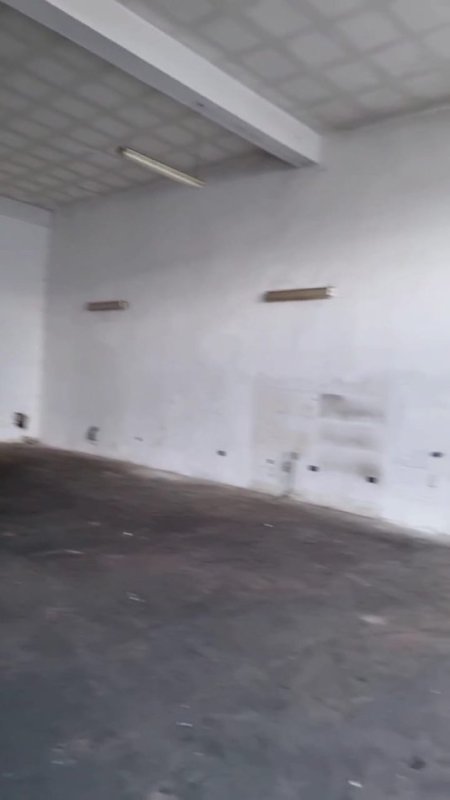 Tirane, shitet magazine Kati 0, 2.200 m² 1.200.000 € (Rruga Bylis)