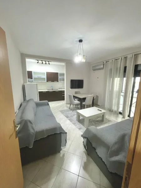 Tirane, jepet me qera apartament 1+1 Kati 3, 60 m² 450 € (Kopshti Zoologjik)