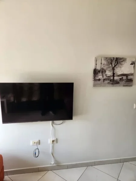 Tirane, jepet me qera apartament 1+1+Ballkon Kati 6, 67 m² 400 € (Golden Park Amerikan 3)