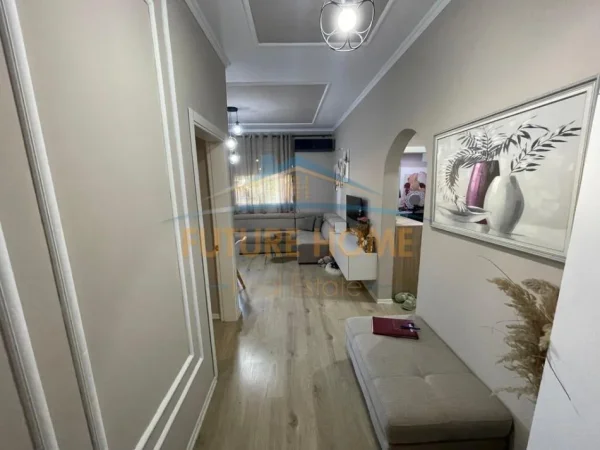 Tirane, shitet apartament 3+1 Kati 3, 65 m² 150.000 € (Eleonora)