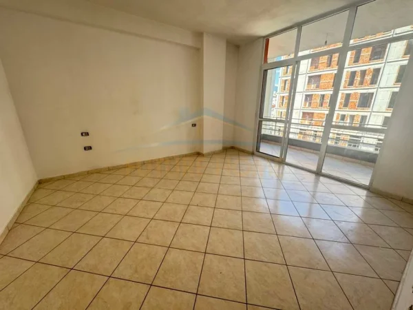 Tirane, shitet apartament 2+1 Kati 5, 110 m² 140.000 € (Vila L)