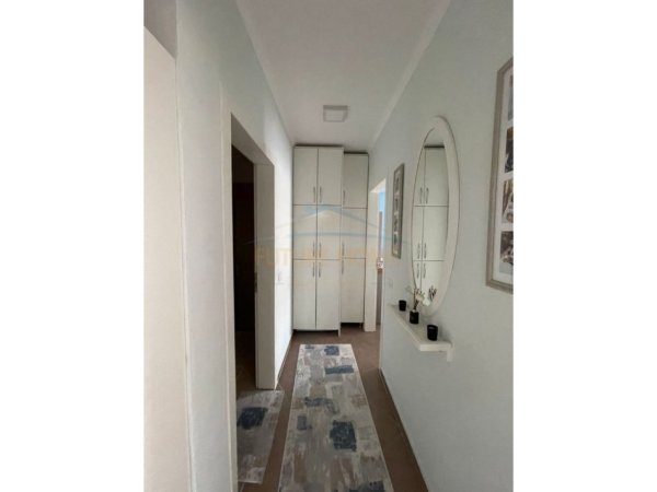 Tirane, shitet apartament 2+1 Kati 8, 97 m² 152.000 € (Unaza e Re)
