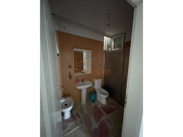 Tirane, shitet apartament 2+1 Kati 8, 97 m² 152.000 € (Unaza e Re)