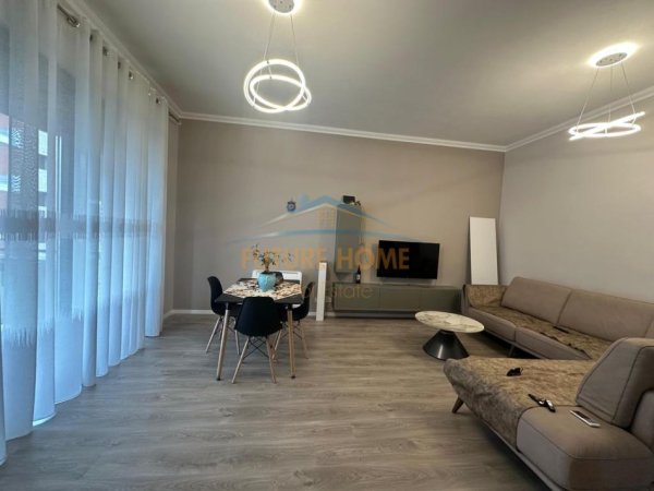 Tirane, jepet me qera apartament 1+1 Kati 5, 63 m² 800 € (Kompleksi Delijorgji)
