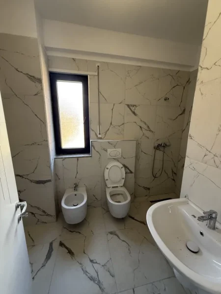 Tirane, shitet apartament 1+1+Ballkon Kati 4, 80 m² 136.000 € (Oasis Residence Astir /Ish Fusha Aviacionit)