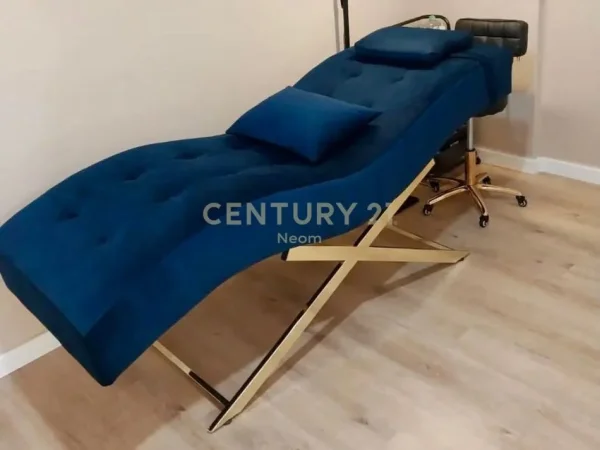 Fier, shitet ambjent biznesi Kati 0, 13.000 m² 590.000 € (Neom115179)