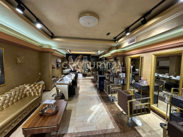 Tirane, shes AMBIENT KOMERCIAL DHE BIZNES BEAUTY SPACE! 180.000 €