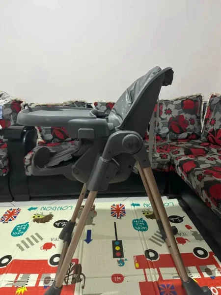 Tirane, shes Karrige Ushqimi per Femije 70 €