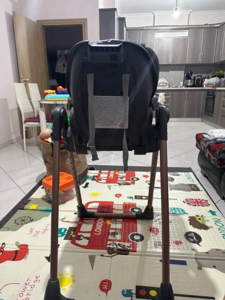 Tirane, shes Karrige Ushqimi per Femije 70 €