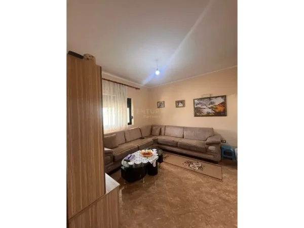 Tirane, shitet shtepi Kati 1, 100 m² 80.000 € 