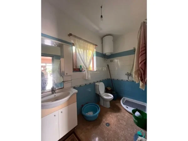 Tirane, shitet shtepi Kati 1, 100 m² 80.000 € 