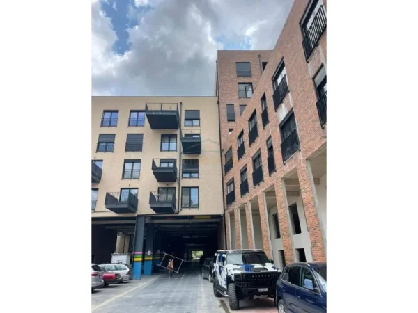 Tirane, jepet me qera apartament 2+1+Ballkon Kati 2, 100 m² 850 € (rezidenca kodra e diellit 2)