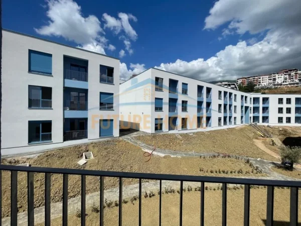 Tirane, shitet apartament 1+1 Kati 3, 45 m² 72.000 € (Fresku)