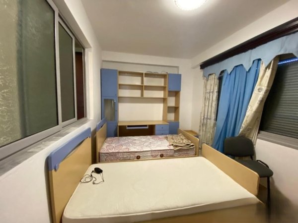 Tirane, jepet me qera apartament 3+1+Ballkon Kati 3, 110 m² 450 € 