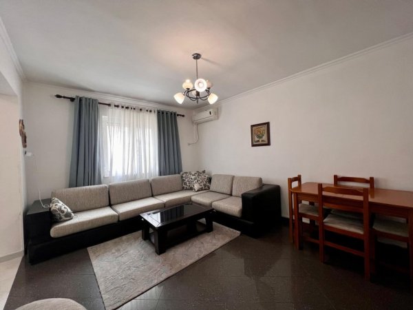 Tirane, jepet me qera apartament 2+1 Kati 5, 75 m² 550 € (Tregu elektirk)